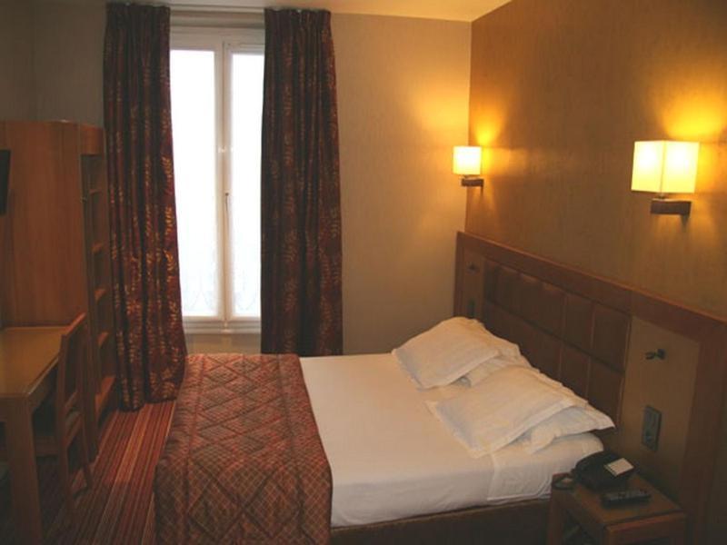 Hotel Bellevue Saint-Lazare Párizs Szoba fotó